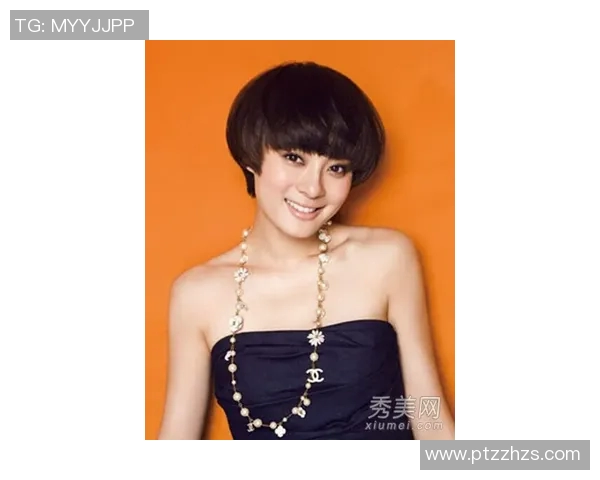 短卷毛发型的足球明星们如何塑造个人风格与赛场魅力