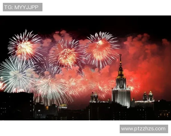 足球明星绚丽烟花下的高清瞬间展现激情与荣耀